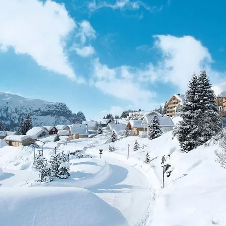 Sleeps 8 Holiday home Flaine