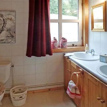 Sleeps 8 Holiday home Flaine