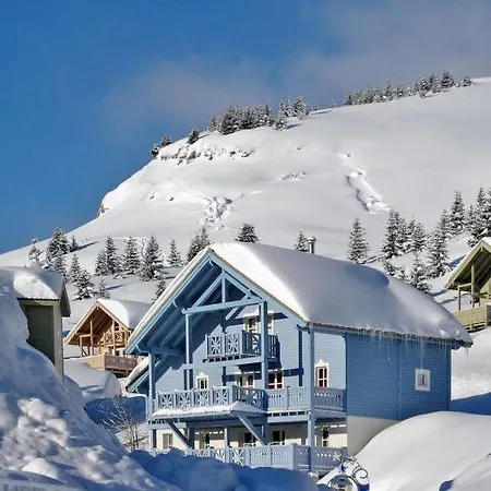 Sleeps 8 Holiday home *