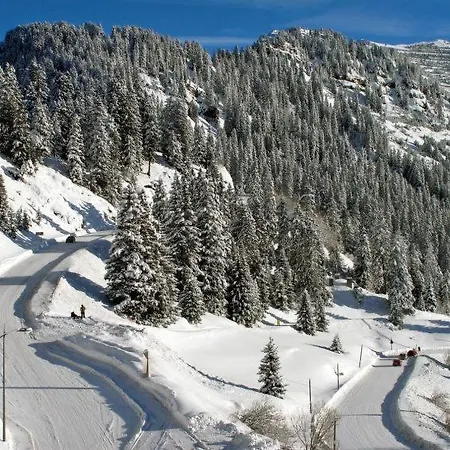 Sleeps 8 Holiday home Flaine